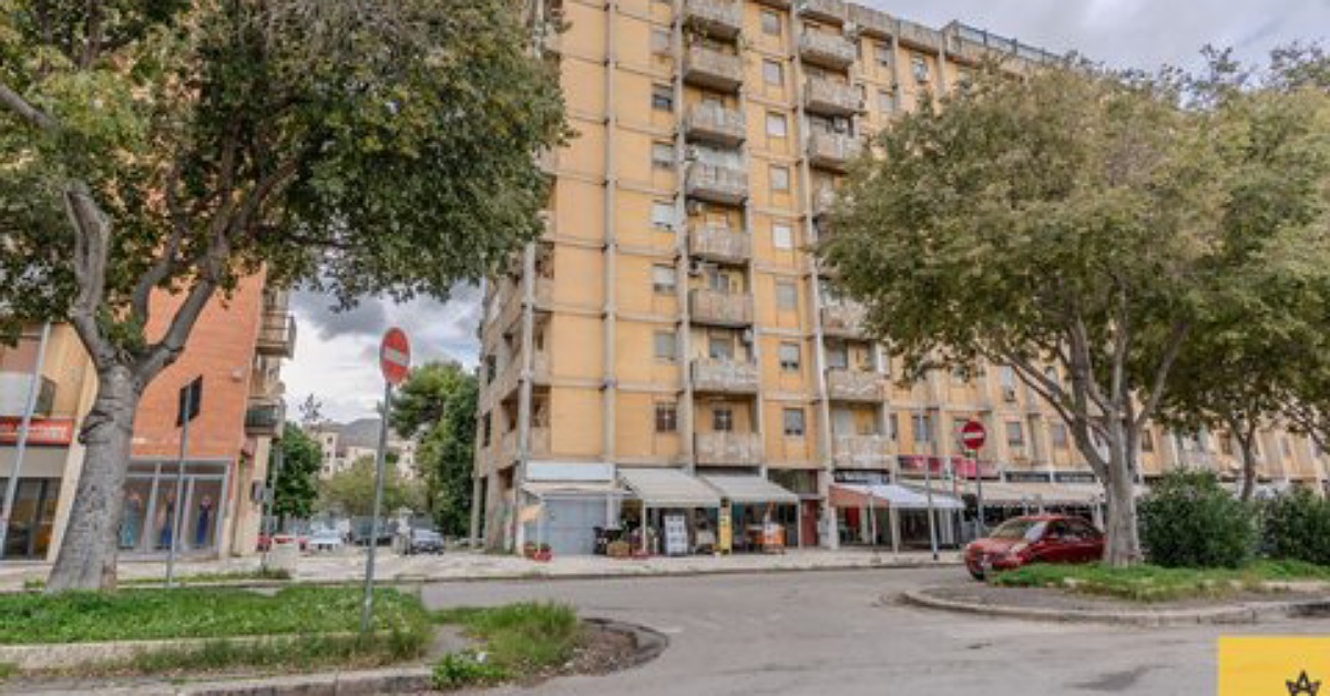 Spari contro un panificio e una macelleria di via Einaudi, ancora intimidazioni a Palermo