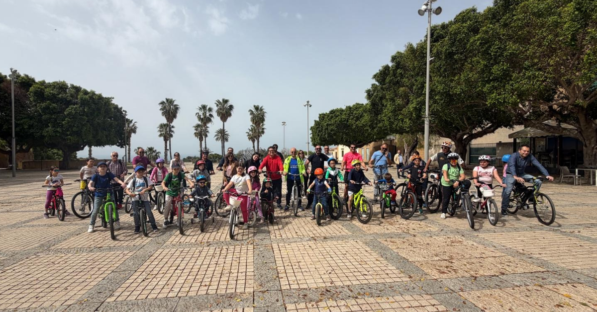 Menfi, famiglie in bici per la festa dei 25 anni di Bimbimbici