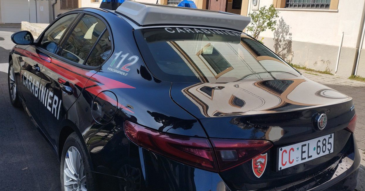 Droga nascosta in casa, denunciato un 20enne a Catania