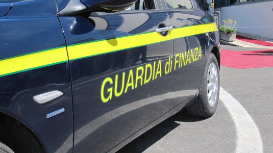 Messina, rete di vendita di prodotti falsi online: sei arresti, indagine della Dda